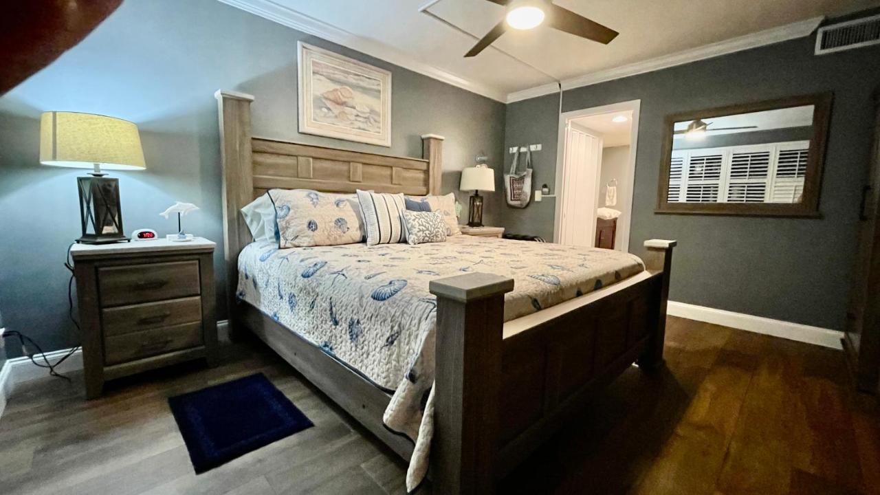 Excellent Beach Front Community, Golf Course, Tennis, Sunny Weather Year Round! 포르 피어스 외부 사진